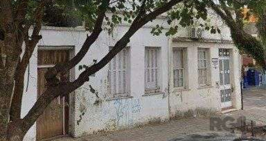 Casa com 4 dormitórios no bairro Centro de Uruguaiana