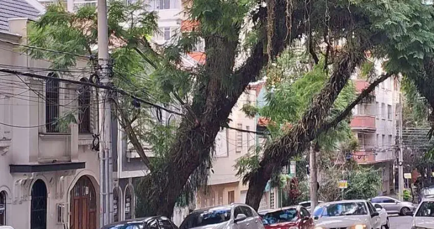 Casa com 4 quartos à venda na Rua Castro Alves, 181, Independência, Porto Alegre