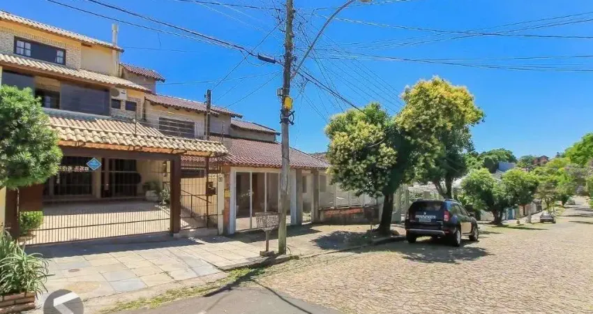 Casa com 3 quartos à venda na Rua Doutor Egydio Michaelsen, 129, Cavalhada, Porto Alegre