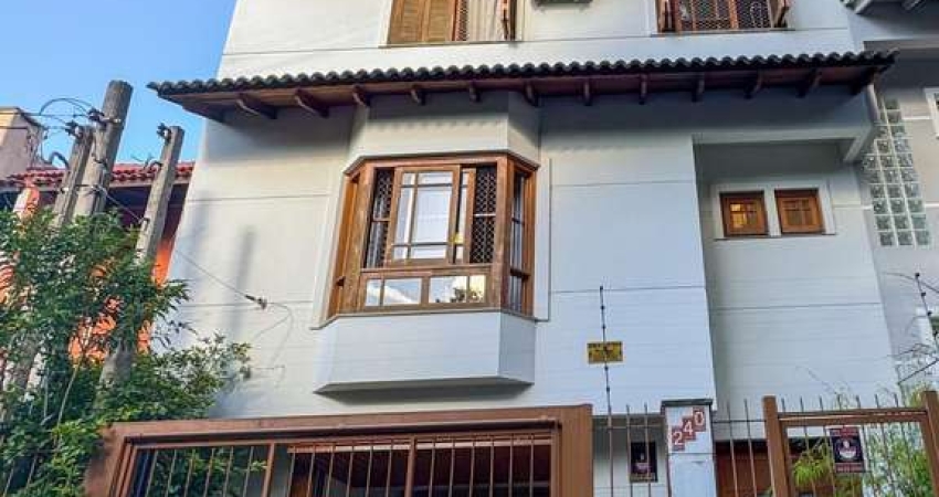 Excelente casa com 214m² privativos na Rua Dona Paulina - Bairro Tristeza!