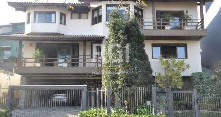Casa para Venda - 408.74m², 5 dormitórios, sendo 2 suites, 3 vagas - São Caetano