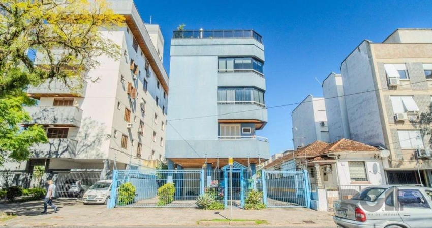 Apartamento de um dormitório, sacada e uma vaga de garagem no bairro Rio Branco em Porto Alegre.