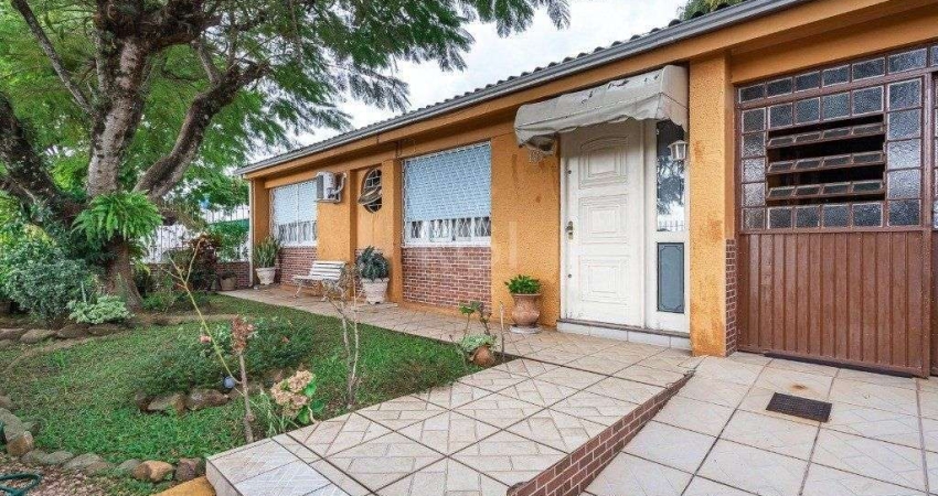 Casa Condominio para Venda - 325m², 3 dormitórios, 3 vagas - Teresópolis