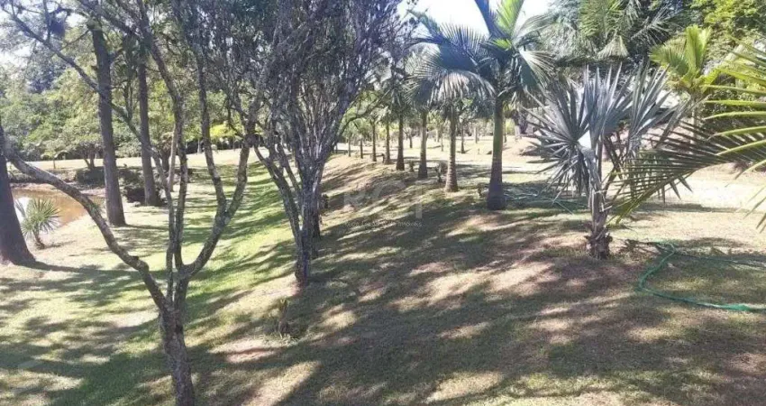 Boletto Imóveis vende Sitio na RS, Com 7 casas, 2 comerciais, excelente local para vários seguimento fácil acesso , rota para gramado, R$3.900,000,00