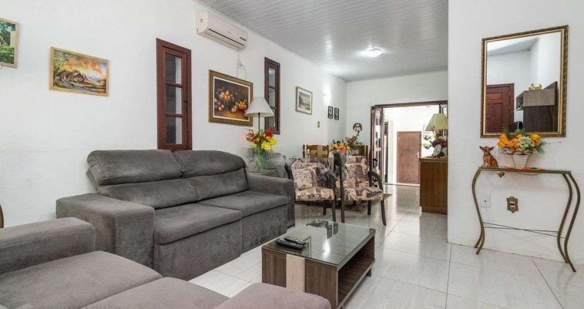 Casa com 3 dormitórios e suíte no Jardim Botânico, POA