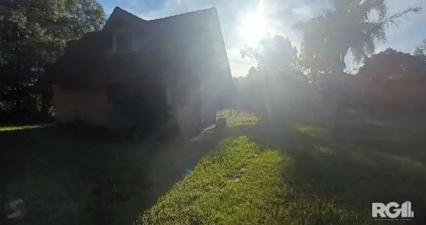 Sítio com 7.000m² no Parque Florestal Itapuã composto por dois terrenos, o primeiro medindo 3.420m² e o segundo 3.562,50m² Uma excelente opção para quem busca tranquilidade mesmo dentro da cidade.