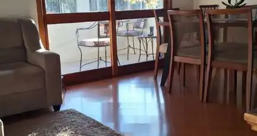 Apartamento de 2 domitórios, com varanda, churrasqueira, 2 vagas.