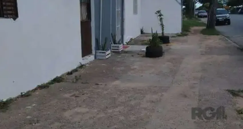 Casa comercial à venda na Avenida Ignês E. Fagundes, 733, Restinga, Porto Alegre