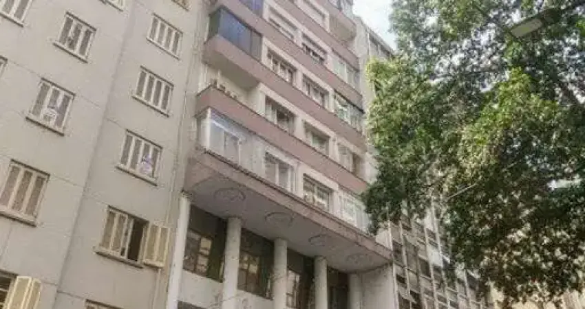Apartamento de 3 dormitórios com 89 metros privativos no centro.