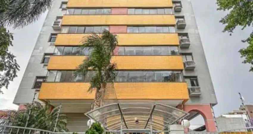 Apartamento de 3 quartos, suíte e 1 vaga de garagem no bairro Menino Deus em POA
