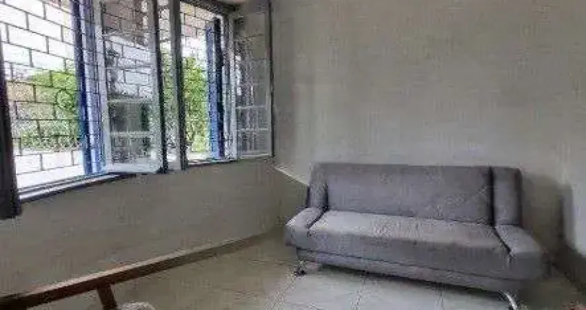 Casa de 4 dormitórios, 2 banheiros para venda pronta para morar no bairro partenon em porto alegre/rs.