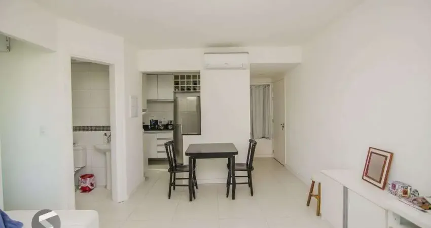 Apartamento mobiliado à venda com 1 dormitório no mont serrat