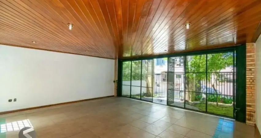 Casa com 3 quartos, 1 suíte, 2 vagas, e 234m² à venda no bairro tristeza