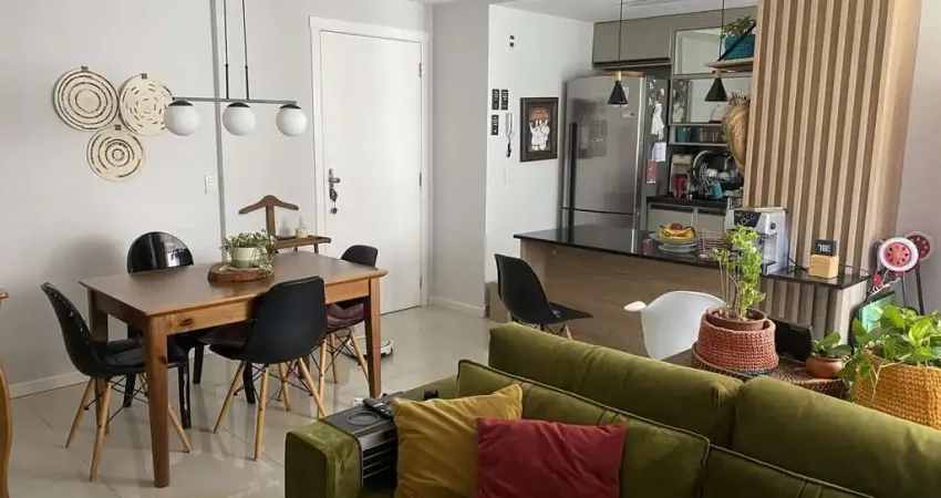 Apartamento de 2 quartos, suíte, semimobiliado, no bairro vila ipiranga.