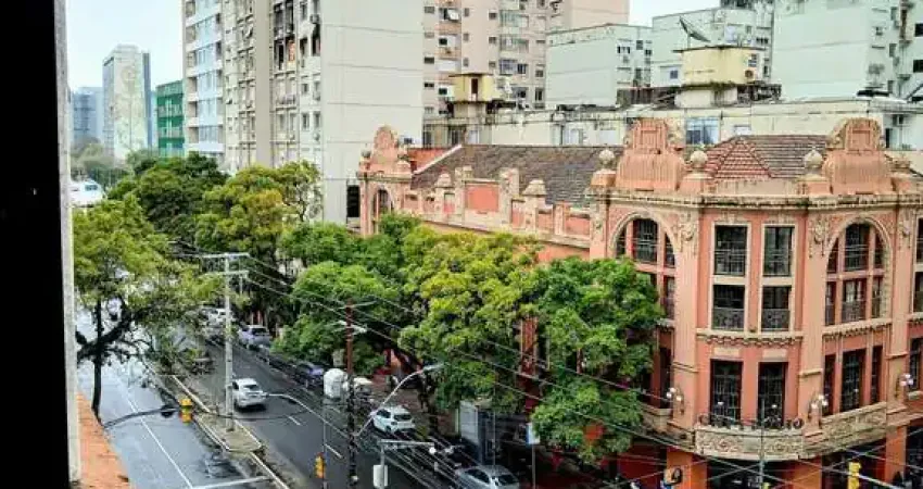 Apartamento com 2 quartos à venda na Avenida Borges de Medeiros, 1112, Centro Histórico, Porto Alegre