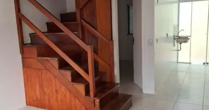 Casa com 2 quartos à venda na Avenida Faria Lobato, 1120, Sarandi, Porto Alegre