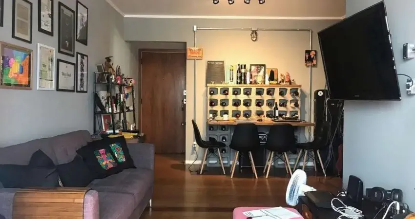 Vende-se apartamento com 2 quartos(1 suíte), 77m² e 2 vagas – petrópolis