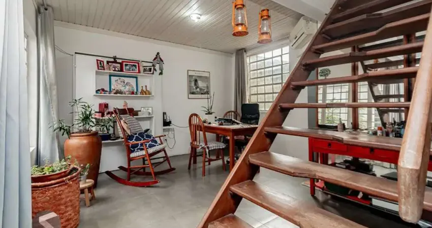 Casa com 3 quartos à venda na Rua Arnaldo Ballve, 585, Jardim Itu Sabará, Porto Alegre