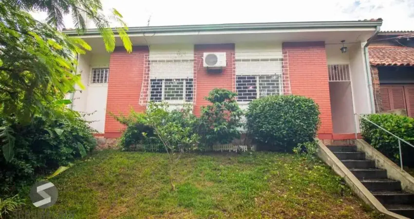 Casa com 3 quartos à venda na Rua Silvério Souto, 572, Teresópolis, Porto Alegre
