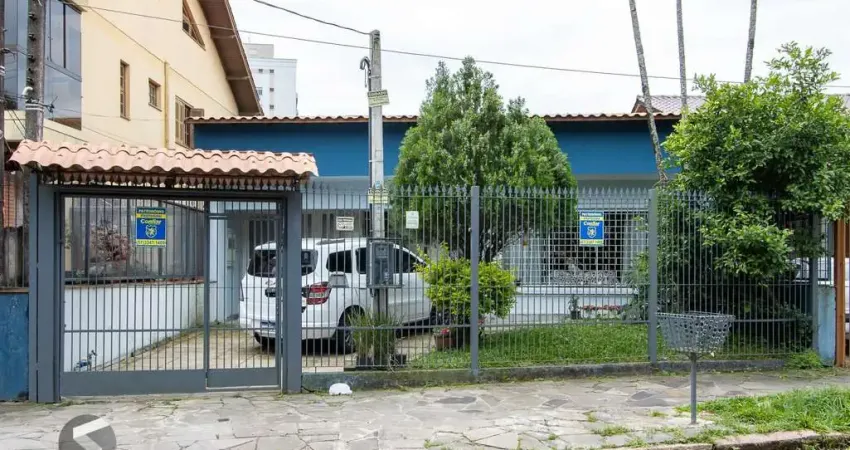 Casa com 3 quartos à venda na Rua Henrique Oswald, 105, São Sebastião, Porto Alegre