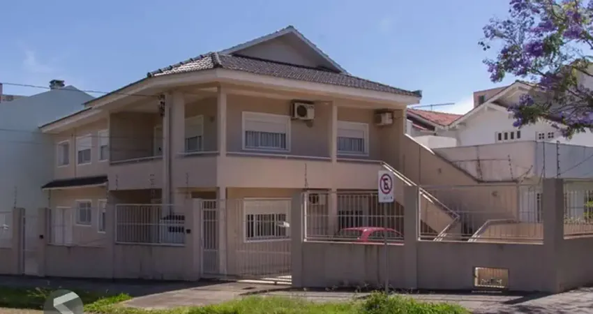 Casa com 5 quartos à venda na Praça Alfred Sehbe, 218, Vila Ipiranga, Porto Alegre