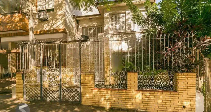 Casa com 4 quartos à venda na Rua Sinimbú, 423, Petrópolis, Porto Alegre