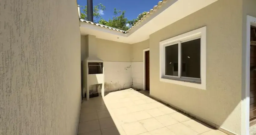 Casa em condomínio com 2 dormitórios, vaga de garagem e churrasqueira na olaria