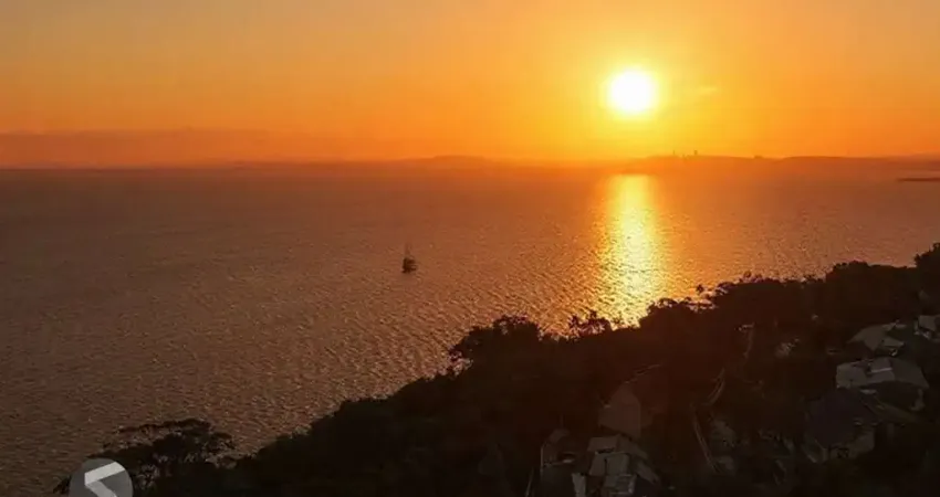 Casa em condomínio fechado com 3 quartos à venda na Rua Simão Bolívar, 976, Vila Conceição, Porto Alegre