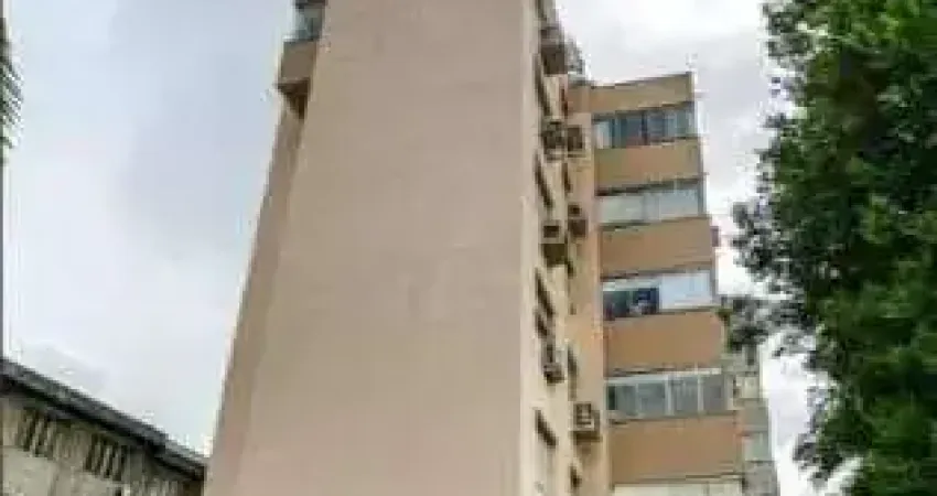 Apartamento com 02 quartos e 01 vaga coberta no bairro menino deus, porto alegre