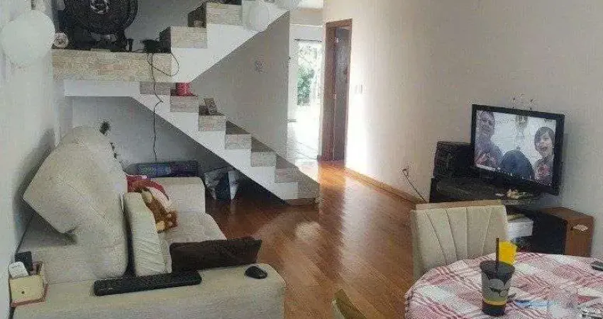 Excelente casa, 2 quartos, ampla com 120m² de área privativa e 296,30m² de área total no passo das pedras