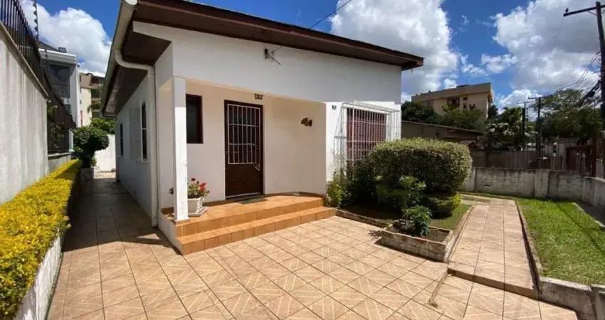 Casa com 2 quartos com 105m², com vaga de garagem para 3 carros em canoas