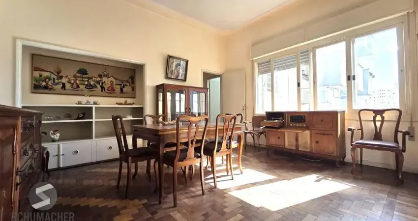 Excelente apartamento semi mobiliado com 87m2 e 2 dormitórios.