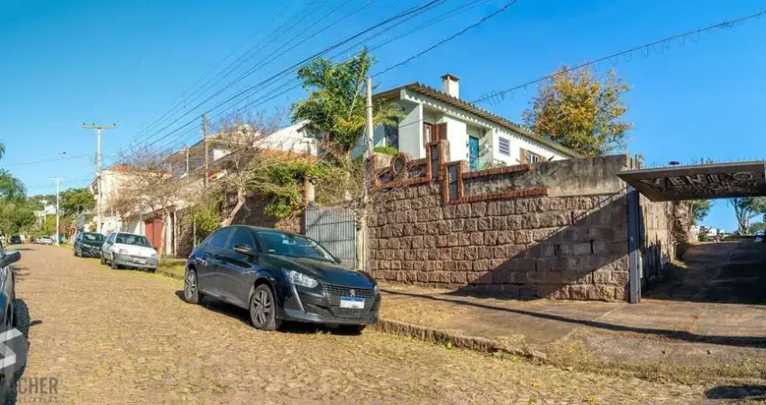 Terreno à venda na Rua Alfredo Varela, 154, Teresópolis, Porto Alegre