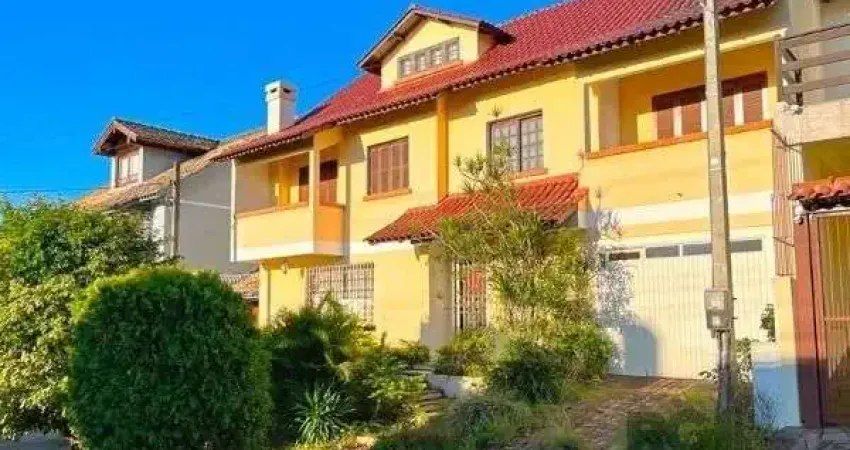 Casa para Venda - 320m², 3 dormitórios, sendo 1 suites, 3 vagas - Altos Do Ipê