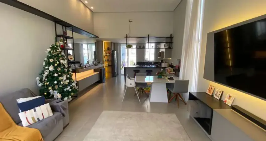 Casa com 03 quartos (01 suíte) e 01 vaga no Bairro Hípica em Porto Alegre