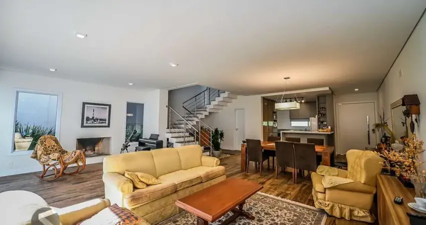 Casa em condomínio fechado com 3 quartos à venda na Rua Doutor Ney de Castilhos Ferreira, 379, Pedra Redonda, Porto Alegre