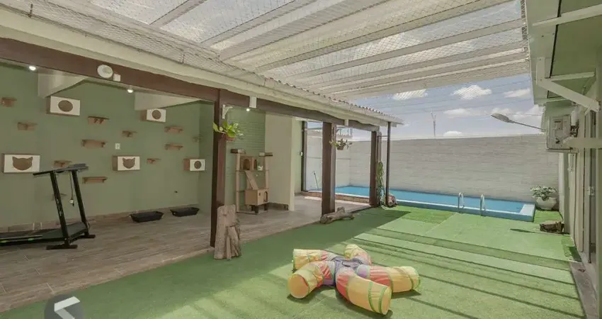 Casa com 3 quartos à venda na Rua Cláudio Manoel da Costa, 196, Jardim Itu Sabará, Porto Alegre