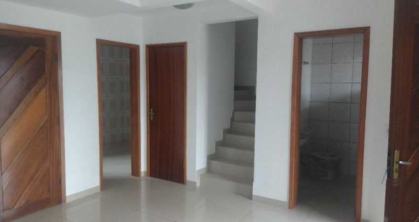 Casa com 3 quartos para alugar na Rua Pedro Zagonel, 1750, Novo Mundo, Curitiba