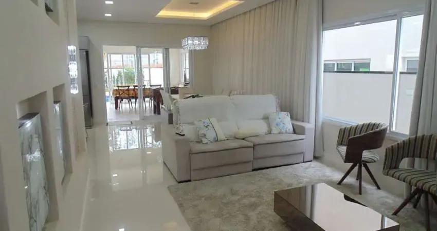 Casa em condomínio fechado com 3 quartos para alugar no Aruã, Mogi das Cruzes