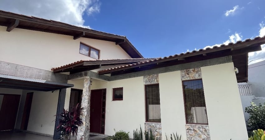 Casa com 3 quartos à venda no Córrego Grande, Florianópolis 