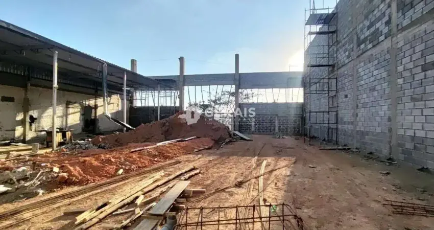 Barracão / Galpão / Depósito para alugar no Levindo Paula Pereira, Divinópolis