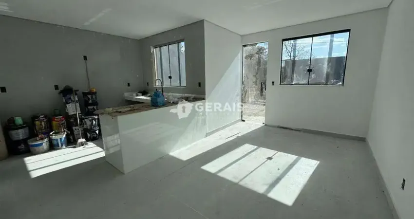 Sobrado à venda, 3 quartos, 1 suíte, 1 vaga, candides - divinópolis/mg