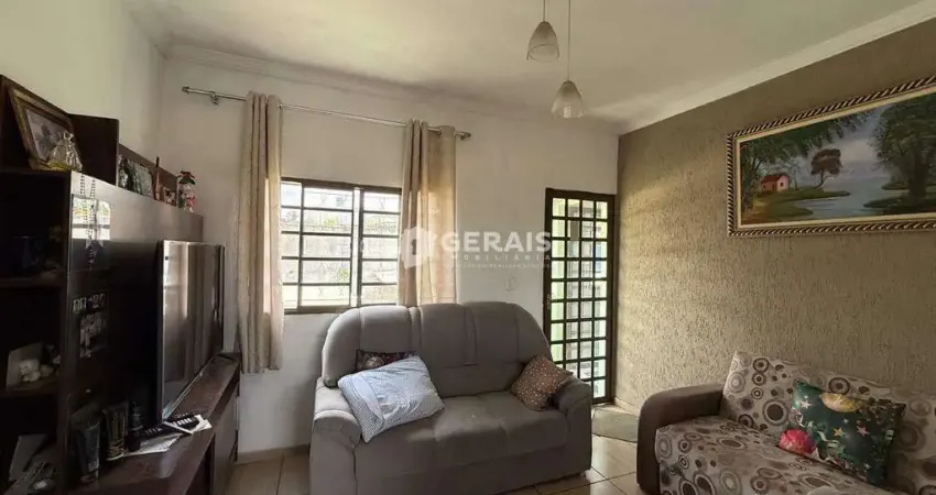 Sobrado à venda, 2 quartos, 2 vagas, santa lúcia - divinópolis/mg