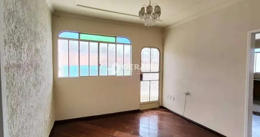 Sobrado para aluguel, 2 quartos, 2 suítes, 1 vaga, ipiranga - divinópolis/mg