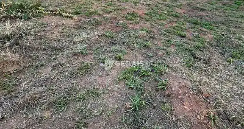 Terreno à venda no Aeroporto, Divinópolis 