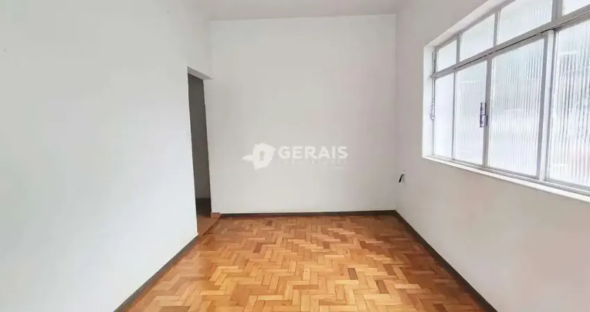 Casa com 3 quartos para alugar no Centro, Divinópolis