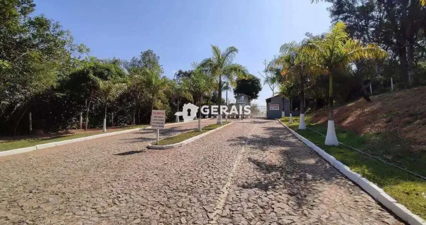 Terreno à venda no Condomínio Veredas do Lago, Cláudio