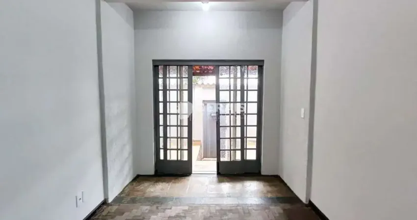 Casa com 3 quartos para alugar no São José, Divinópolis
