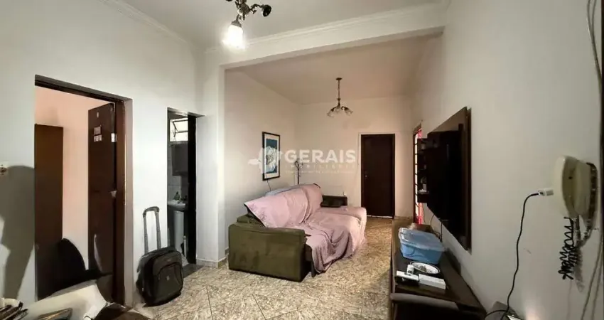 Sobrado à venda, 3 quartos, 1 suíte, 1 vaga, BOM PASTOR - Divinópolis/MG