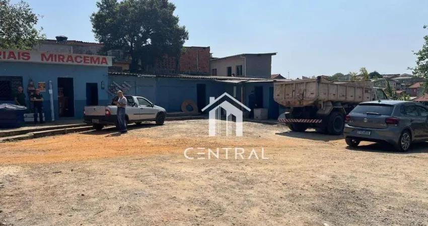 TERRENO 1.500m ( 60x25m ) - sendo 220m area construida = com 05 salas, sendo 01 com escritório e banheiro